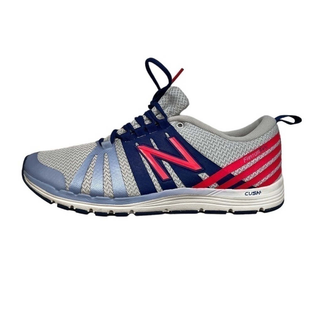 Like New !!! New Balance 811 Fantom Tape Running Shoes Women’s size 7